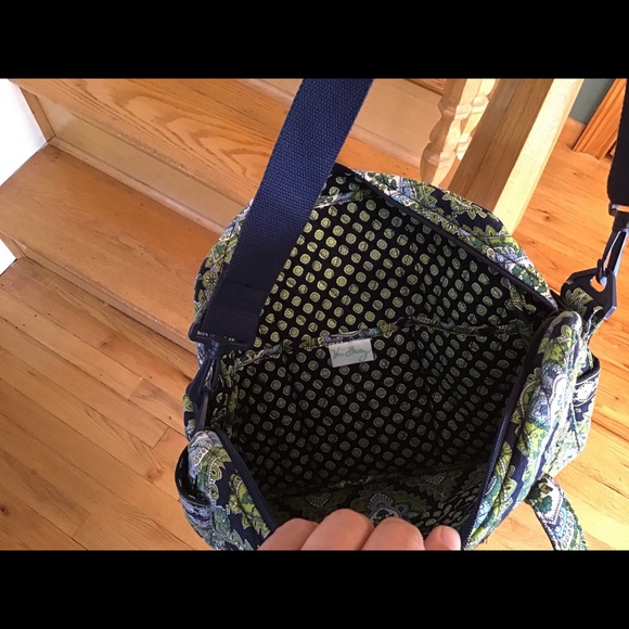 VERA BRADLEY CAMBRIDGE LARGE BAG - Fits A Laptop! - Picture 4 of 5